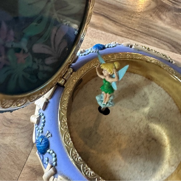 Disney Peter Pan Tinkerbell Neverland music box - Picture 4 of 6